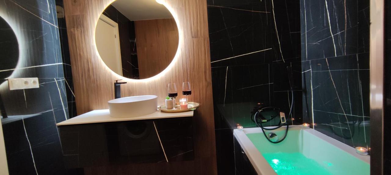 Chill Out Studio Jacuzzi & Sea Views لقنت المظهر الخارجي الصورة