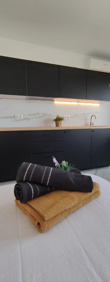 Chill Out Studio Jacuzzi & Sea Views لقنت المظهر الخارجي الصورة
